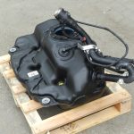 Oriģinālā Toyota Yaris IV (XP210) 1.5 HEV 68 kW degvielas tvertne 77001K0090