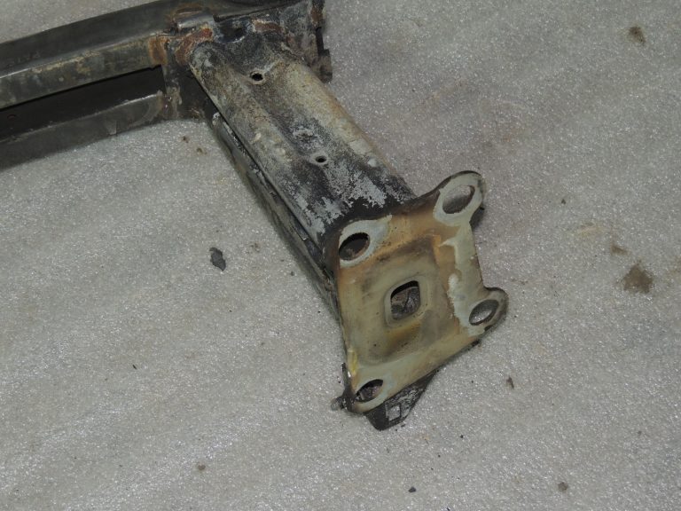 OEM Renault Espace V JFC Priekšējā bampera atbalsts 620101706Y