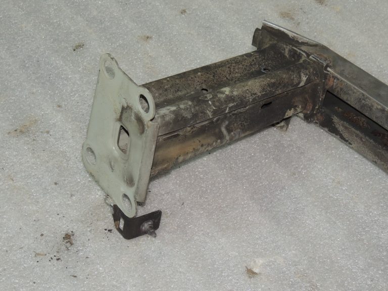 OEM Renault Espace V JFC Priekšējā bampera atbalsts 620101706Y