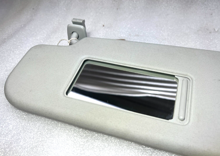 VW Golf Mk6 oriģinālais saules aizsarga vāks spoguļa aizsarga kreisais 1K0857551N