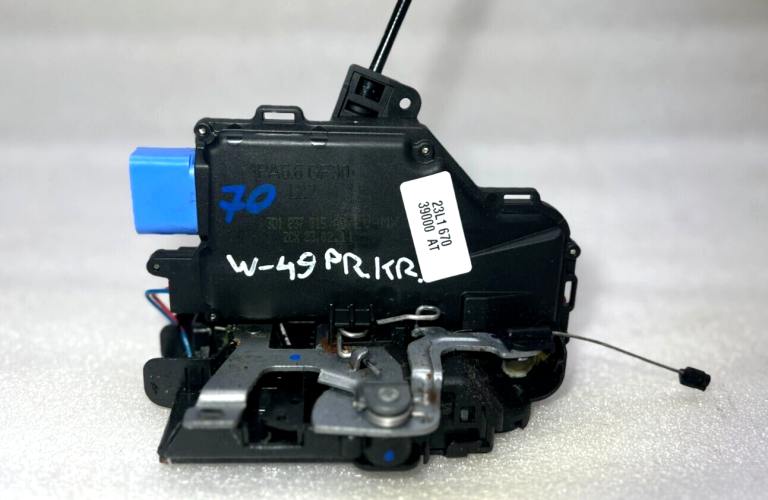 VW Golf Mk6 oriģinālā durvju slēdzene priekšējā kreisā 3d1837015ab