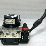 Toyota Yaris P13 oriģināls hidraulikas vadības bloks Vadības bloks ABS 44540-0D280
