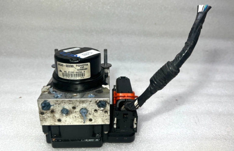 Toyota Yaris P13 oriģināls hidraulikas vadības bloks Vadības bloks ABS 44540-0D280
