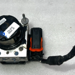 Toyota Yaris P13 oriģināls hidraulikas vadības bloks Vadības bloks ABS 44540-0D280