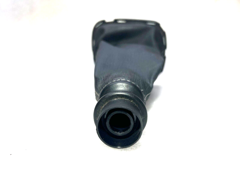 Toyota Yaris P13 Oriģināla pārnesumu pārslēgšanas svira 588080D270B8