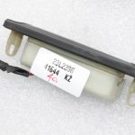 Oriģinālais oriģinālais Toyota Avensis T25 aizmugurējo durvju slēdzis 8484020010, 84840-20010