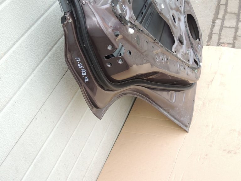 Nissan X-Trail T31 Aizmugurējās kreisās durvis Aizmugurējās kreisās durvis K55 Brūngani pelēks met.