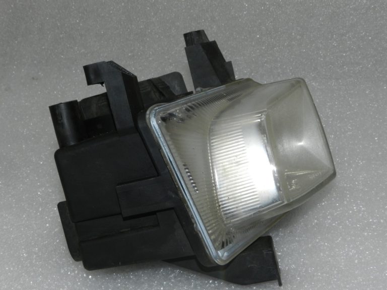 Oriģinālais Opel Vectra C priekšējais kreisais miglas lukturis 13162129, 93181409, 6710037