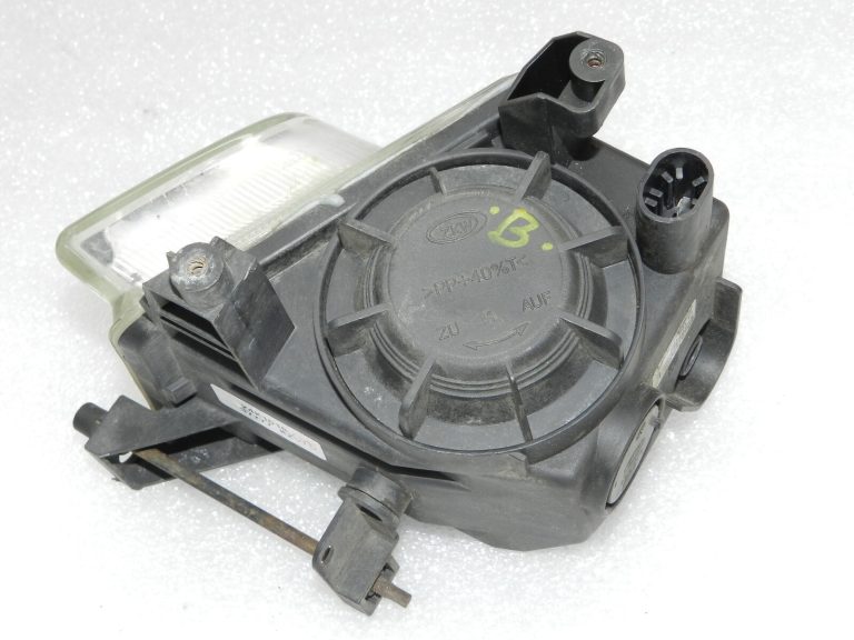 Oriģinālais Opel Vectra C priekšējais kreisais miglas lukturis 13162129, 93181409, 6710037