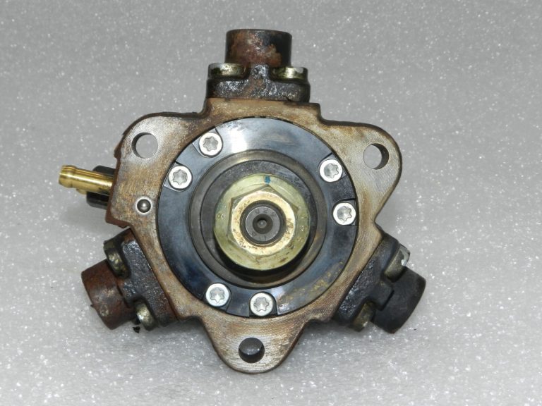 BOSCH Opel Saab Fiat 1.9 CDTi 16V dīzeļdegvielas sūknis 55193731, 93182410