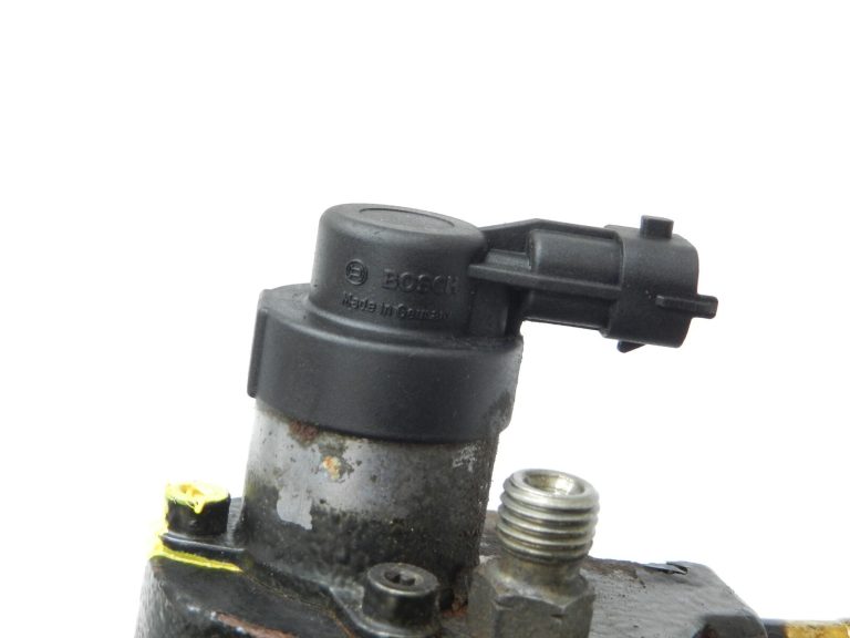 BOSCH Opel Saab Fiat 1.9 CDTi 16V dīzeļdegvielas sūknis 55193731, 93182410