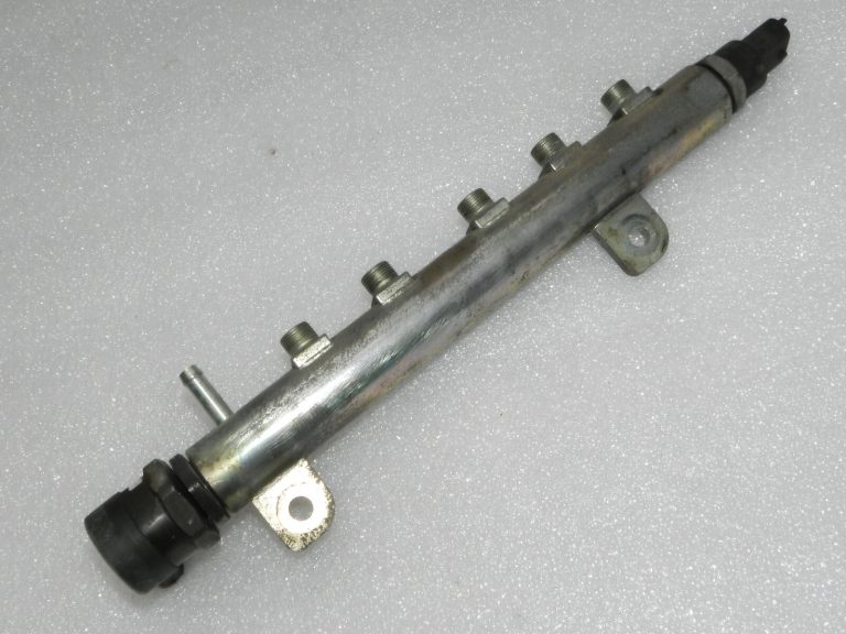 BOSCH Opel Saab Fiat 1.9 CDTi 16V dīzeļdegvielas sadalītājs 55187885, 93178689