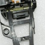 Oriģinālais Ford Ranger P375 Aizmugurējās labās puses durvju roktura rāmja turētājs JB3B-26684-AJ