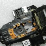 Oriģinālais Ford Ranger P375 Aizmugurējās labās puses durvju roktura rāmja turētājs JB3B-26684-AJ