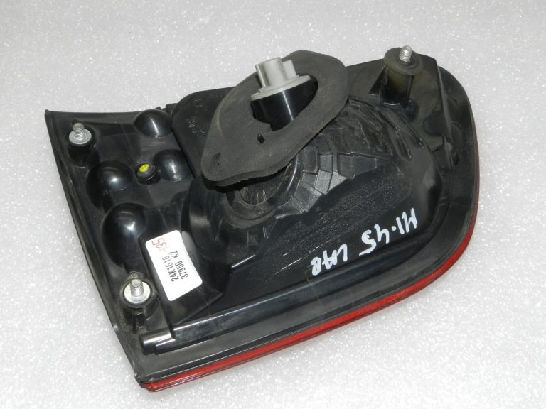 OEM 2011 Citroen C-Crosser aizmugurējās durvis aizmugurējais lukturis pa labi 6351 EJ, 6351EJ
