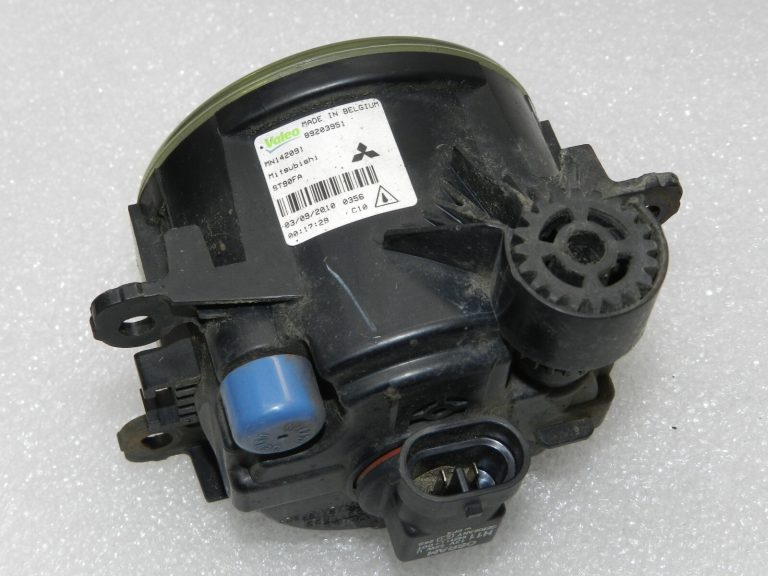 OEM Valeo Citroen C-Crosser priekšējais labais kreisais miglas lukturis 6208Y2, 6206E1
