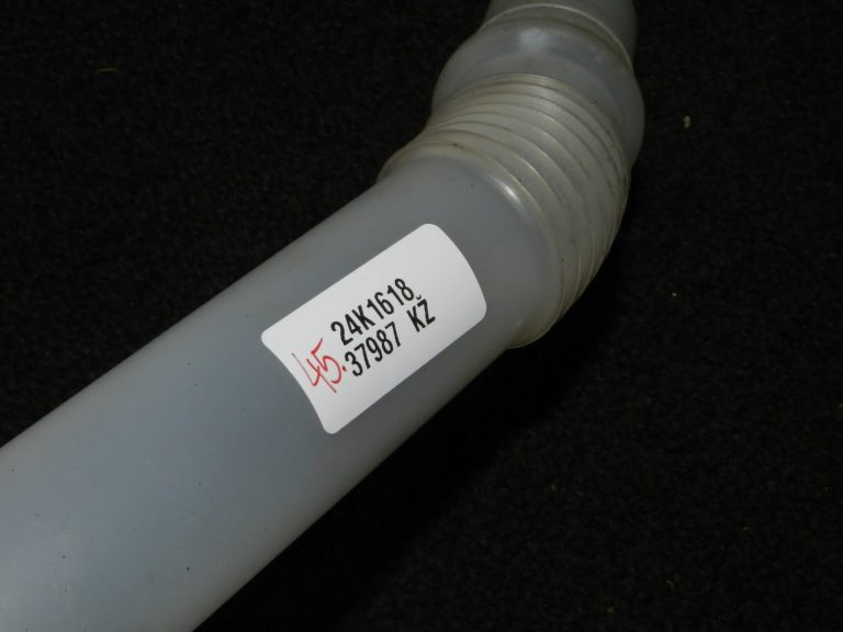 OEM Citroen C-Crosser mazgāšanas šķidruma rezervuāra uzpildes kakliņš 6439E5, P7142P7144