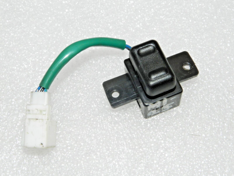 OEM Mitsubishi Grandis jumta pārslēdzējs MR523078
