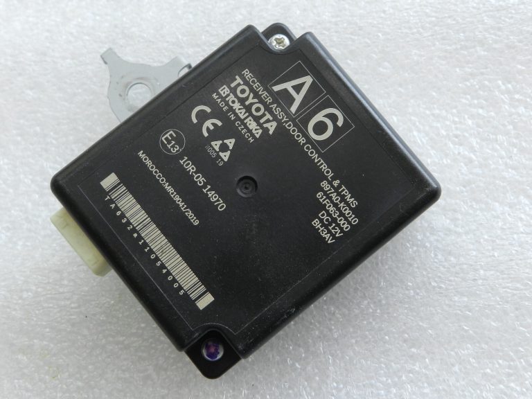 Oriģināls Toyota Yaris IV (XP210) durvju vadības bloks / TPMS modulis 897A0K0010