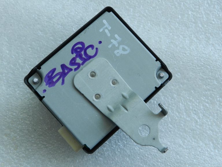 Oriģināls Toyota Yaris IV (XP210) durvju vadības bloks / TPMS modulis 897A0K0010