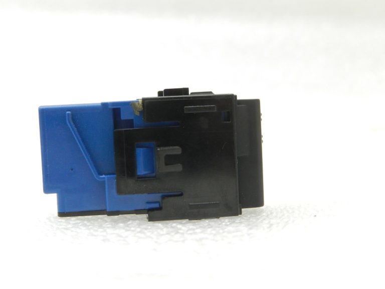 OEM Toyota Yaris IV (XP210) lukturu regulēšanas slēdzis 841520D290
