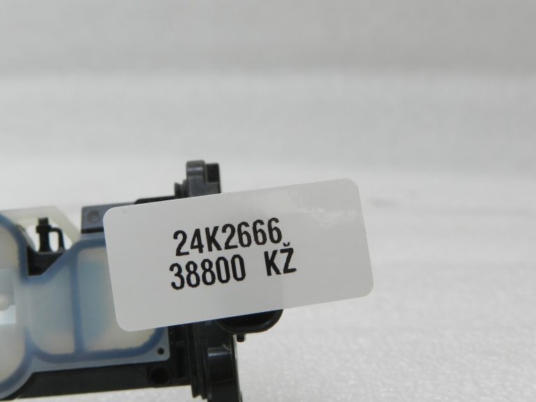 OEM Toyota Yaris IV (XP210) 1.5 HEV masas gaisa plūsmas sensors LMM 22204F2010, 22204-F2010