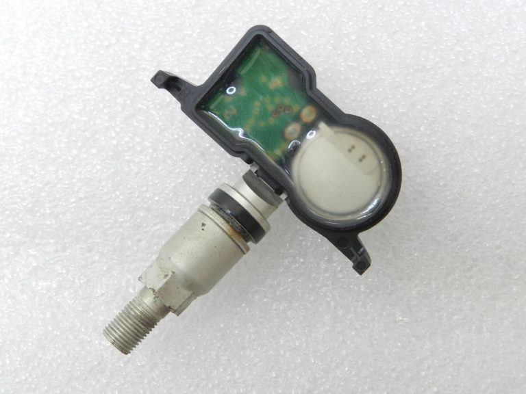 OEM Toyota Yaris IV (XP210) Riteņu sensors Riepu spiediena sensors 4260702070, 42607-02070