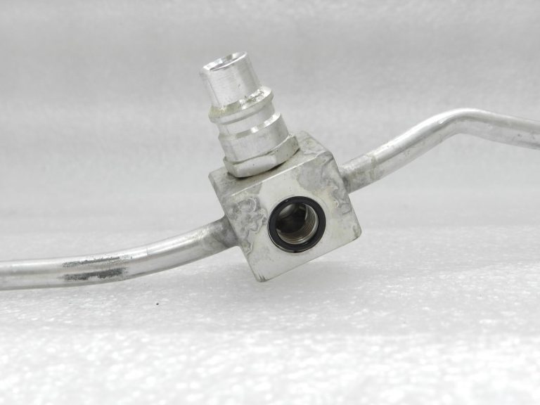 Toyota Yaris IV (XP210) 1.5 HEV gaisa kondicioniera caurule 88710-K0060-B, 88710K0060