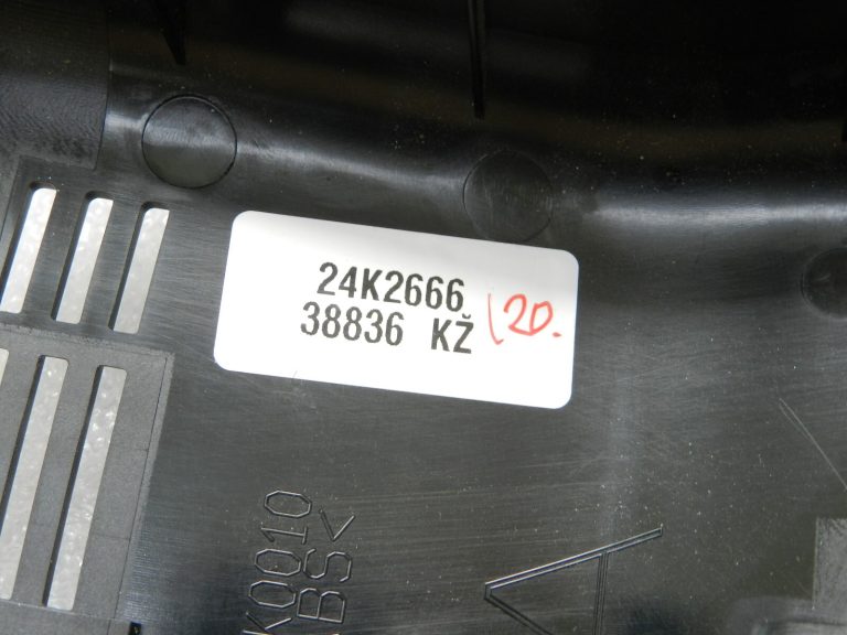 Toyota Yaris IV (XP210) Iekšējā spoguļa pārsegs 86466K0010