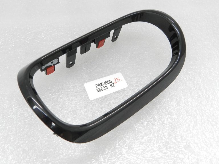 Toyota Yaris IV (XP210) Aparātu paneļa ventilācijas atveres vāks kreisais 55660K0050B0