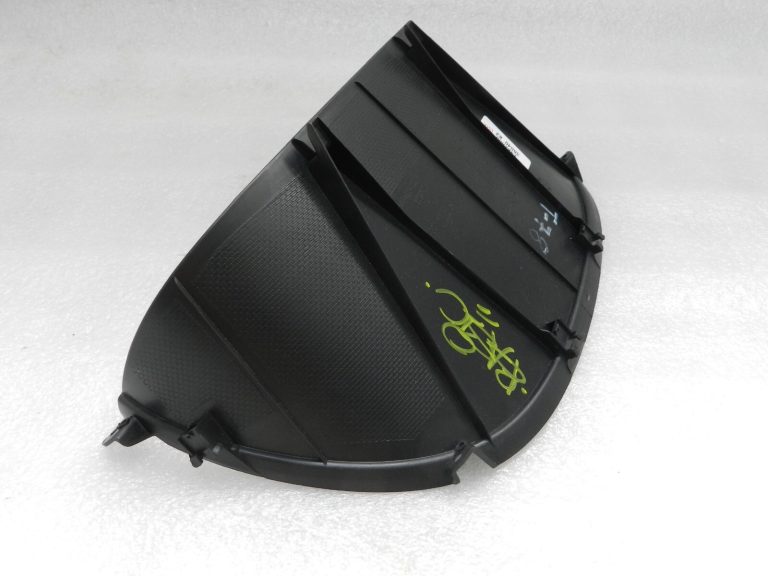 Toyota Yaris IV (XP210) instrumentu paneļa vāks virs ātruma mērītāja 55410K0050