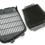 Toyota Yaris IV (XP210) akumulatora apkopes vāciņš ar filtru 58441K0020