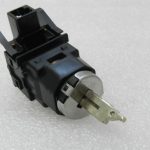 Toyota Yaris IV (XP210) Cimdu nodalījuma slēdzene ar atslēgu 55550K0030C0