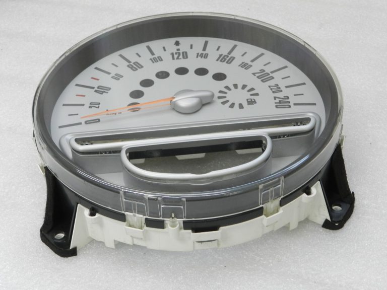 MINI R56 1.6i instrumentu klastera spidometrs 62109233767, 9233767, 9136193