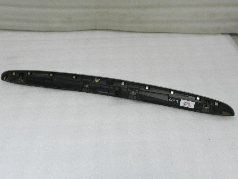 Oriģinālais MINI R56 aizmugurējo durvju rokturis ar hromētu profilu 51132753603, 2753603