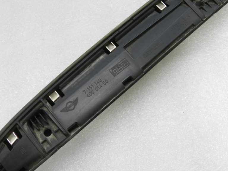 Oriģinālais MINI R56 aizmugurējo durvju rokturis ar hromētu profilu 51132753603, 2753603