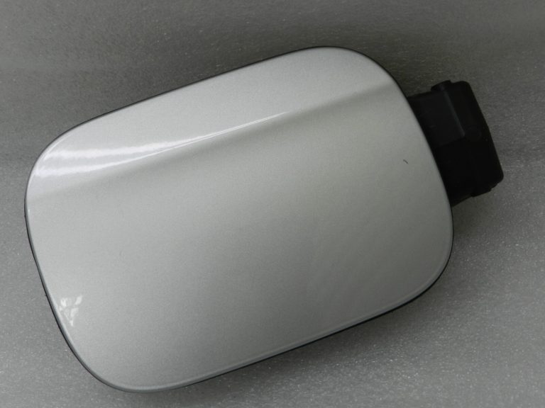 VW Golf Mk6 Mk5 benzīna uzpildes vāciņš (Reflex Silver 8E / A7W) 1K9809857B