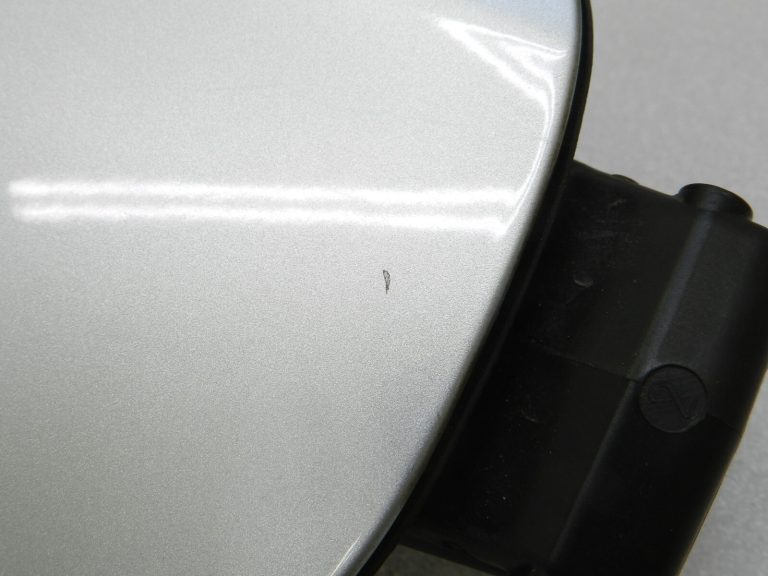 VW Golf Mk6 Mk5 benzīna uzpildes vāciņš (Reflex Silver 8E / A7W) 1K9809857B