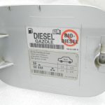 VW Golf Mk6 Mk5 benzīna uzpildes vāciņš (Reflex Silver 8E / A7W) 1K9809857B