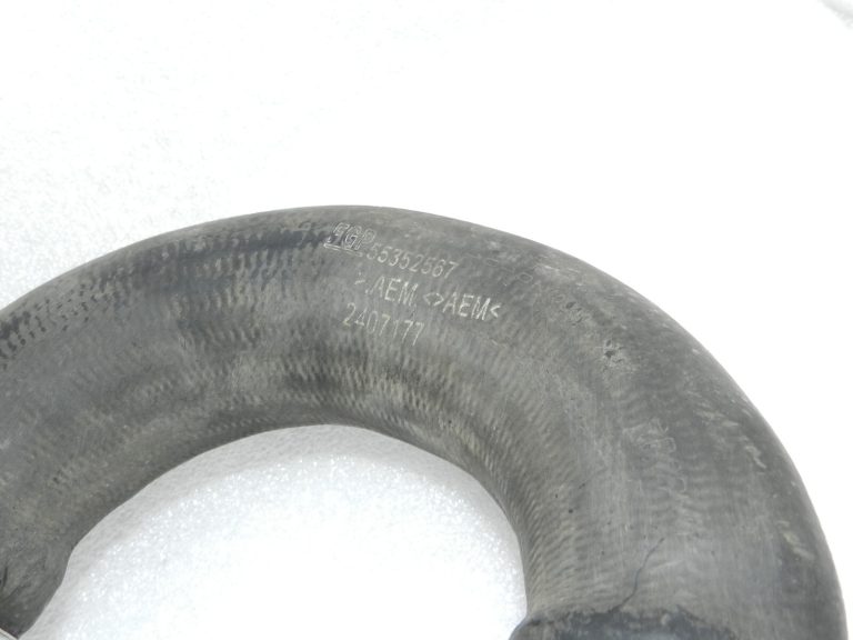 OEM Opel Vectra C Signum 1.9 CDTi uzpildes gaisa šļūtene 55350922, 13289462, 835289
