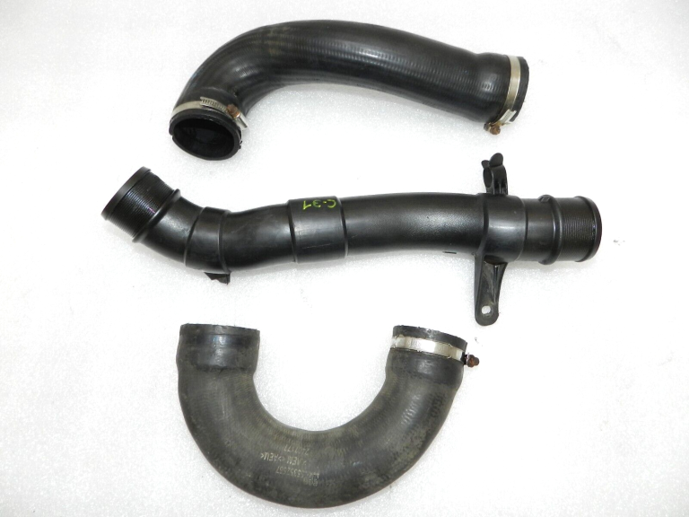 OEM Opel Vectra C Signum 1.9 CDTi uzpildes gaisa šļūtene 55350922, 13289462, 835289