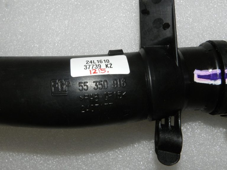 OEM Opel Vectra C Signum 1.9 CDTi uzpildes gaisa šļūtene 55350922, 13289462, 835289