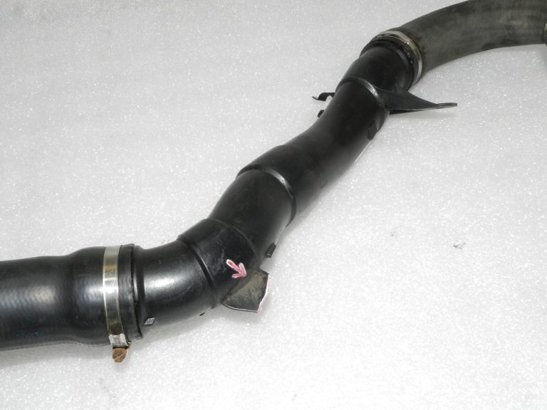 OEM Opel Vectra C Signum 1.9 CDTi uzpildes gaisa šļūtene 55350922, 13289462, 835289