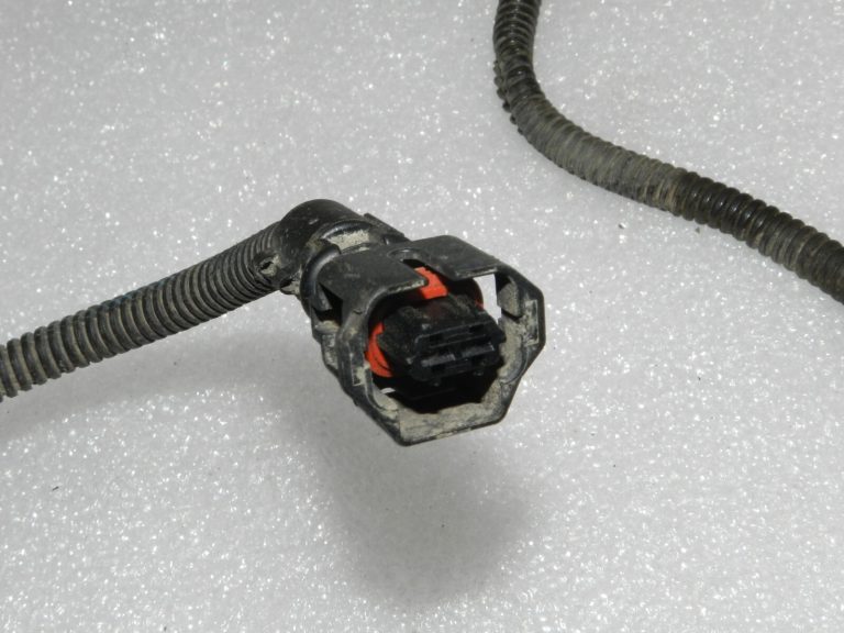 Opel Vectra C 1.9 CDTi aizmugurējās ass ass ātruma sensors 13167365 6294418