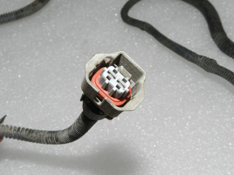 Opel Vectra C 1.9 CDTi aizmugurējās ass ass ātruma sensors 13167365 6294418