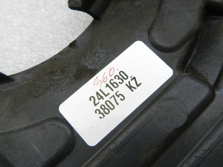 OEM Mitsubishi Outlander Lancer Grandis 2.4 (4G69) laika siksnas vāks MN158387