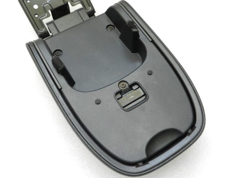 Oriģinālais Ford Kuga Mk1 centrālais roku balsts 7M51-R045C74-AG32N5, 1724355