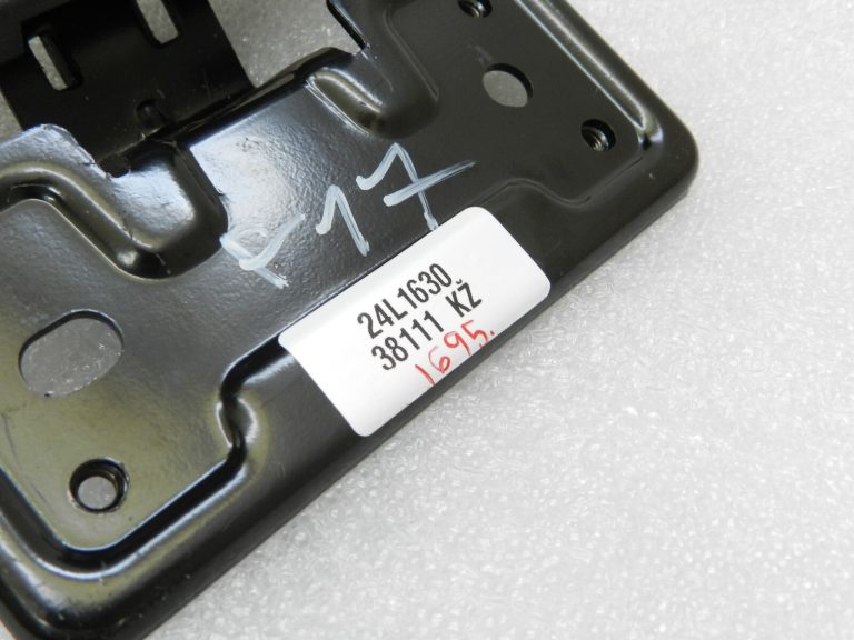 Oriģinālais Ford Kuga Mk1 centrālais roku balsts 7M51-R045C74-AG32N5, 1724355