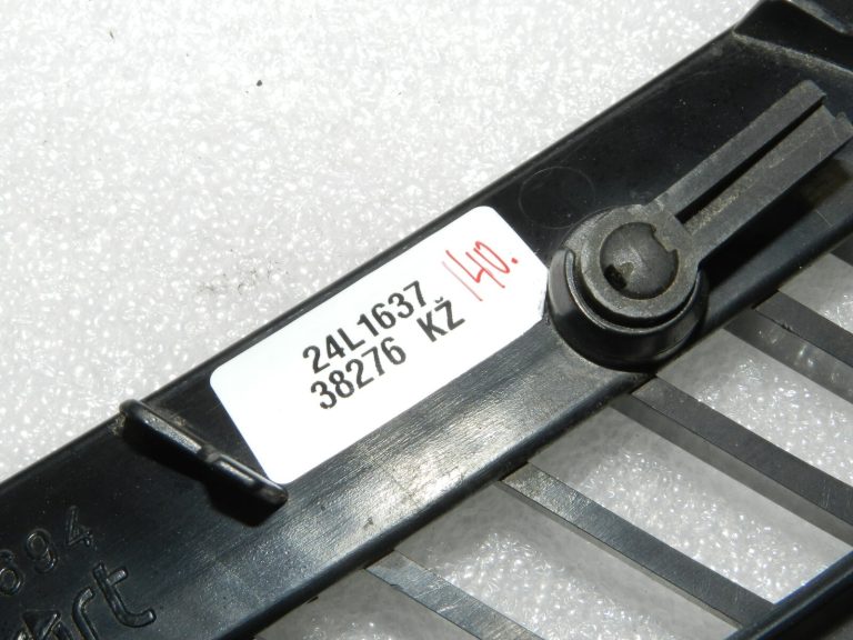 Smart ForTwo W450 Gaisa režģis servisa režģis kreisais 0001694V012C22A00, 0001694