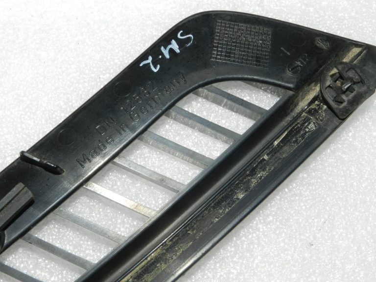 Smart ForTwo W450 Gaisa režģis servisa režģis kreisais 0001694V012C22A00, 0001694
